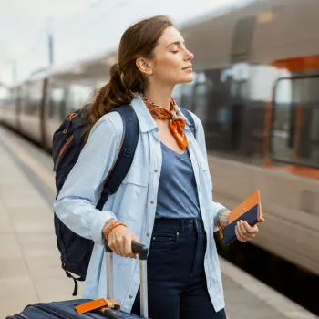 Solo Travel Safety: Simple Routines & Printable Checklist